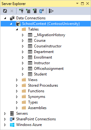 顯示伺服器資源管理器視窗的螢幕截圖。School Context 下的 Tables 資料夾已開啟。