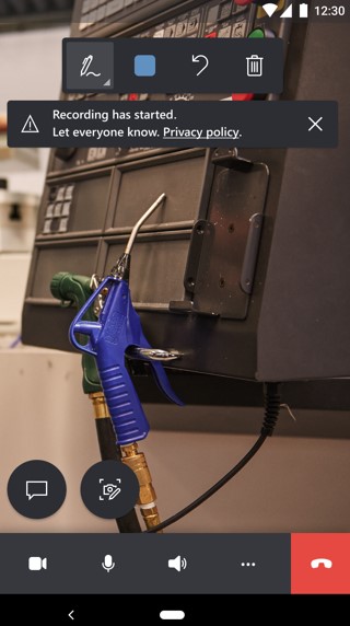 行動裝置上的 Dynamics 365 Remote Assist 螢幕擷取畫面，顯示開始錄製的通知。