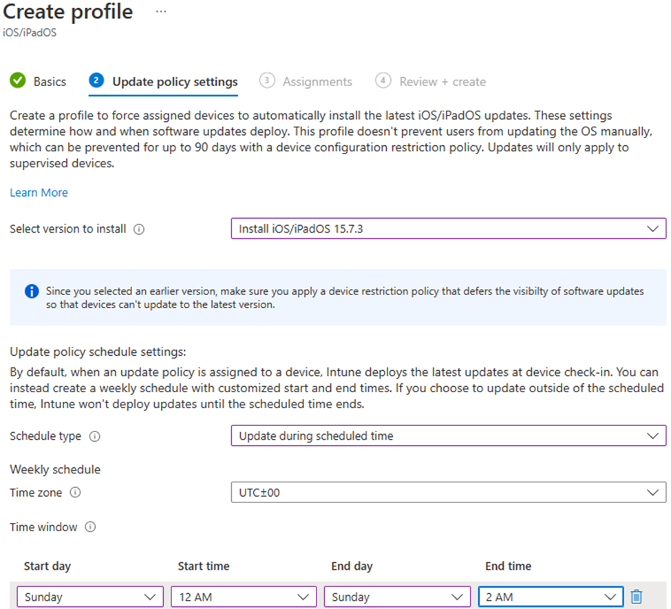 此螢幕快照顯示要在 Microsoft Intune 系統管理中心內於星期日為iOS/iPadOS裝置安裝更新的特定版本。