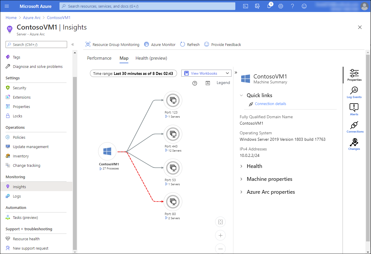 螢幕擷取畫面呈現 Azure 中一部 VM [深入解析] 頁面上的 [對應] 索引標籤。顯示 ContosoVM1 及開啟 TCP 通訊埠的詳細資料。同時也顯示 VM 摘要，詳細列出 VM 的作業系統、IP 位址，以及 [健康狀態]、[機器屬性] 和 [Azure VM 屬性] 的連結。另外還顯示三個按鈕，分別用於存取 [屬性] (已選取)、[記錄事件]、[警示] 和 [連線]。